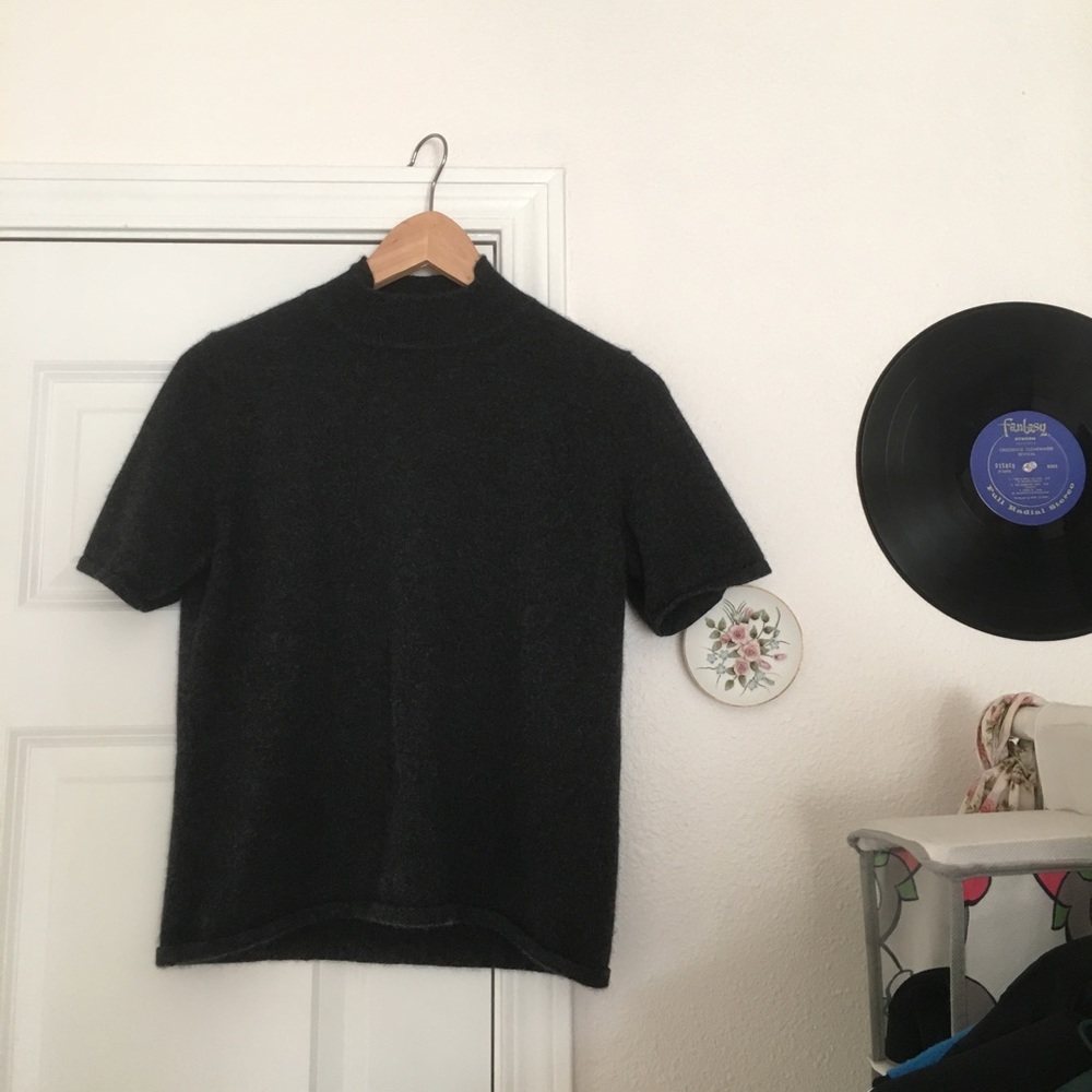 Novian-Stein 100% Cashmere Turtleneck Top